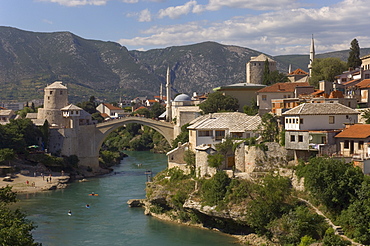 The new Old Bridge over the fast flowing River Neretva, Mostar, Bosnia, Bosnia-Herzegovina, Europe