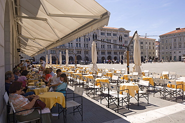 Piazza dell Unita d'Italia, Trieste, Friuli-Venezia Giulia, Italy, Europe