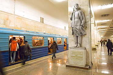 A statue of Zoya Kosmodemyanskaya, brave woman partisan fighter during WWII, at Partisanskaya metro station, Moscow, Russia, Europe