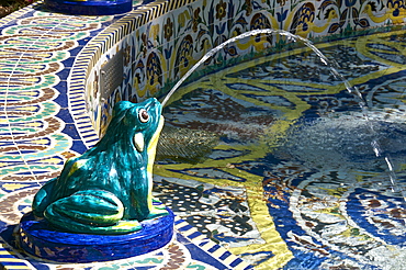 Ceramic frog spitting out water, Frogs Fountain, Maria Luisa Park, Seville, Andalusia, Spain, Europe