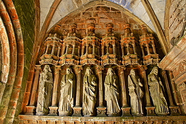 Porch entrance detail with statues of the Apostles, church dating from the 16th and 17th centuries, Guimiliau parish enclosure, Finistere, Brittany, France, Europe