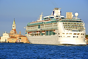 Tourist cruise liner and vaporetto sailing on Bacino di San Marco, Venice, UNESCO World Heritage Site, Veneto, Italy, Europe