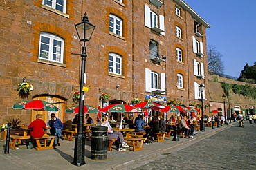 Cafe restaurant, Quayside, Exeter, Devon, England, United Kingdom, Europe