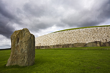 Ancient Burial Mound, Newgrange, UNESCO World Heritage Site, County Meath, Republic of Ireland (Eire), Europe