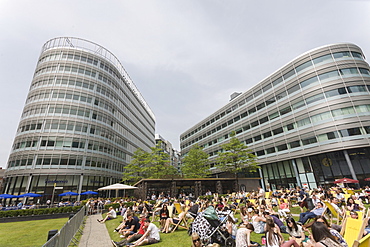 Hardman Square, Spinningfields, Manchester, England, United Kingdom, Europe