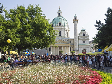 Buskers Festival at St. Charles' Church (Karlskirche), Resselpark, Karlsplatz, Vienna, Austria, Europe