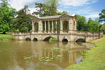 Palladian Bridge, Stowe, Buckinghamshire, England, United Kingdom, Europe