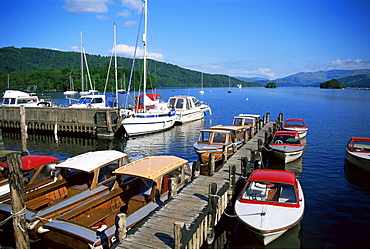 Boats on Lake Windermere, Bowness on Windermere, Lake District National Park, Cumbria, England, United Kingdom, Europe