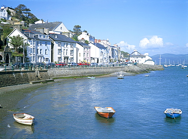 Dovey Estuary and town, Aberdovey, Gwynedd, Wales, United Kingdom, Europe