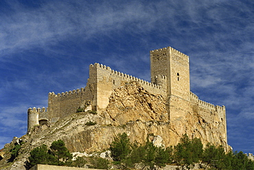 The castle at Almansa, Albacete, in Castile la Mancha (Castilla La Mancha), Spain, Europe