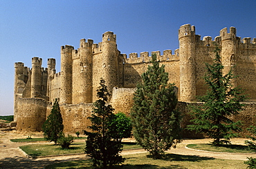 Castle walls, Valencia de Don Juan, Leon province, Castile Leon, Spain, Europe