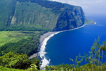 View of Waipio Valley, Island of Hawaii (Big Island), Hawaii, United States of America, Pacific, North America