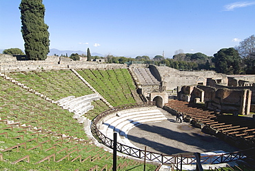 Amphitheatre in the ruins of Pompeii, a large Roman town destroyed in 79AD by a volcanic eruption from Mount Vesuvius, UNESCO World Heritage Site, near Naples, Campania, Italy, Europe