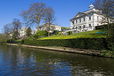 Mansions along Regent's Canal, St. John's Wood, London, England, United Kingdom, Europe