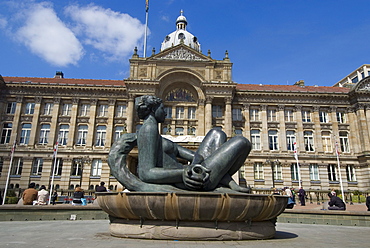 Floozie in the Jacuzzi, nickname for the 1993 figure in Victoria Square in front of the Town Hall, Birmingham, England, United Kingdom, Europe