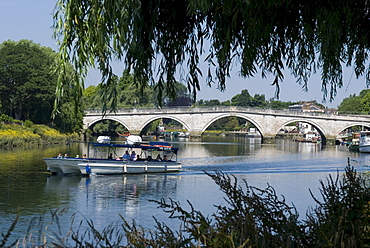 The bridge over the Thames at Richmond, Surrey, England, United Kingdom, Europe