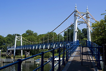 Bridge over the Thames near Teddington Lock, Teddington, near Richmond, Surrey, England, United Kingdom, Europe