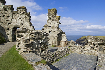 Remains of a medieval coastal clifftop castle, the legendary site of King Arthur's Camelot, Tintagel, Cornwall, England, United Kingdom, Europe