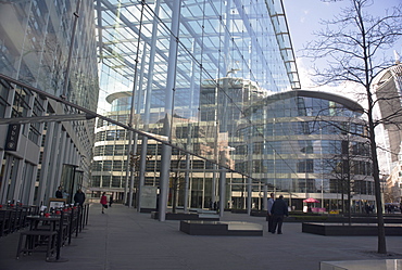 Glass-covered courtyard in the City of London, EC3, England, United Kingdom, Europe