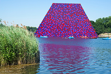 The Mastaba, a project by Christo and Jeanne-Claude comprising over 7000 oil barrels in the Serpentine, London, W2, England, United Kingdom, Europe