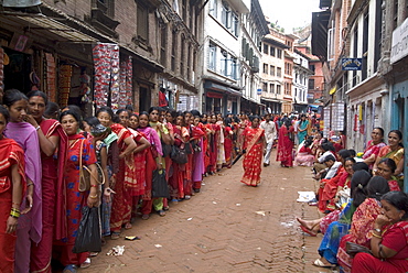 Hindu festival, especially for women, Bhaktapur (Bhadgaun), Nepal, Asia