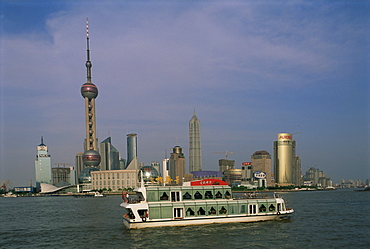 Skyline, Oriental Pearl Tower, Huangpu River, Bund, Shanghai, China, Asia