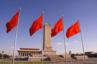 Mao Tse-Tung memorial and Monument To The Peopleï¾´s Heroes, Tiananmen Square, Beijing, China, Asia 