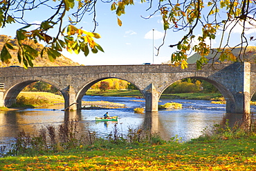 River Wye and Bridge, Builth Wells, Powys, Wales, United Kingdom, Europe