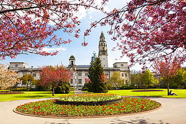 City Hall, Alexandra Gardens, Cathays Park, Cardiff, Wales, United Kingdom, Europe