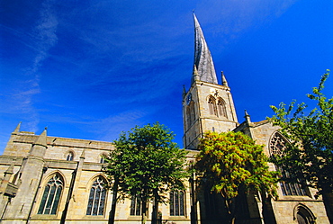 St Mary and All Saints Church with its twisted spire, Chesterfield, Derbyshire, England, UK