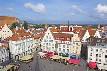 Old town square with cafe canopies, Old town, UNESCO World Heritage Site, Tallinn, Estonia, Baltic States, Europe