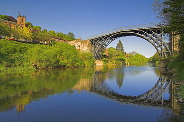 The world's first Ironbridge built by Abraham Darby over the River Severn at Ironbridge Gorge, UNESCO World Heritage Site, Shropshire, England, United Kingdom, Europe