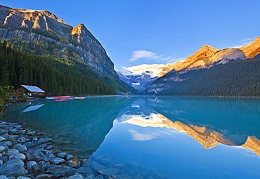 Early morning sunrise, Lake Louise, Banff National Park, UNESCO World Heritage Site, Alberta, Canadian Rockies, Canada, North America