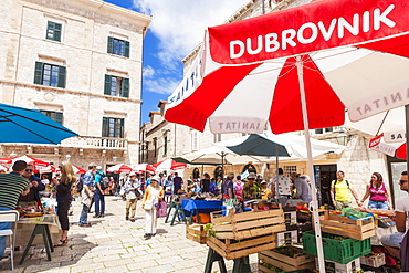 Open market in Gundulic Square, Dubrovnik Old Town, Dalmatian Coast, Dubrovnik, Croatia, EU, Europe