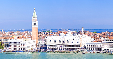 Panorama, Campanile tower, Palazzo Ducale (Doges Palace), Bacino di San Marco (St. Marks Basin), Venice, UNESCO World Heritage Site, Veneto, Italy, Europe