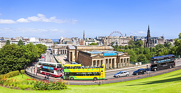 Edinburgh City centre, museums, galleries and city skyline, The Mound, Edinburgh, Midlothian, Scotland, United Kingdom, Europe