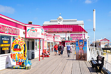 Britannia Pier and seaside theatre with shows, bars, arcades and rides, Great Yarmouth, Norfolk, England, United Kingdom, Europe