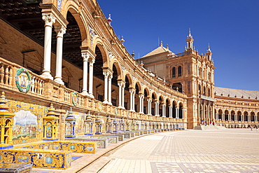 Plaza de Espana with ceramic tiled alcoves and arches, Maria Luisa Park, Seville, Andalusia, Spain, Europe