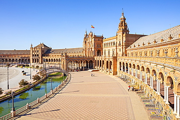 Plaza de Espana with canal and bridge, Maria Luisa Park, Seville, Andalusia, Spain, Europe