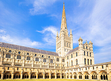 Cathedral cloisters, South Transept and Spire of Norwich Cathedral, Norwich, Norfolk, East Anglia, England, United Kingdom, Europe