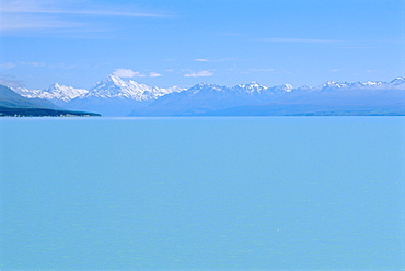 Lake Pukaki and Mt Cook, Mount Cook National Park, Canterbury, South Island, New Zealand