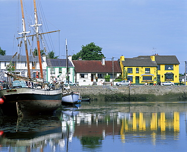 Kinvara, Galway Bay, County Galway, Connacht, Eire (Republic of Ireland), Europe