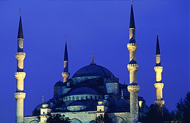 The Blue Mosque illuminated at night, Istanbul