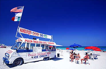 Fast food van on Miami Beach (South Beach), Miami, Florida, USA