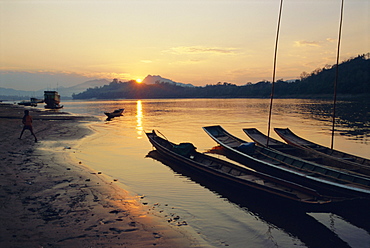 Mekong River, Luang Prabang, Laos, Asia