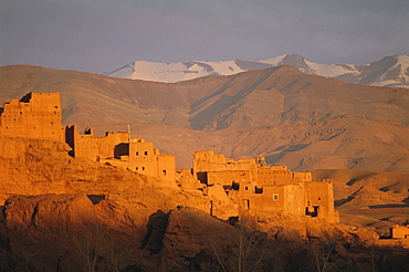 Kasbah near El Kelaa M'Gouna, Dades Valley, High Atlas mountains, Morocco, North Africa