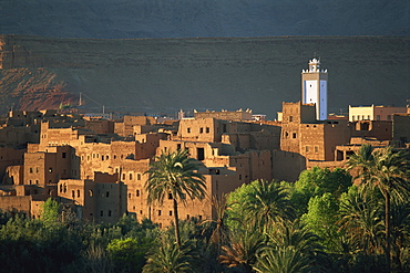 Village de Tinghir, Vallee du Dades (Dades Valley), la Palmeraie de Tinerhir, Ouarzazate region, Morocco, North Africa, Africa