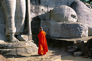 Statues of the Buddha, Gal Vihara, Polonnaruwa (Polonnaruva), UNESCO World Heritage Site, Sri Lanka, Asia