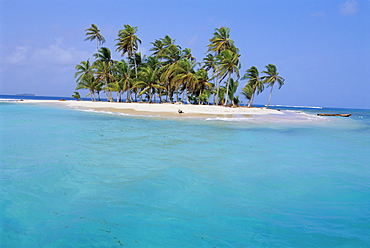 Tropical island, Iles Los Grillos, Rio Sidra, San Blas archipelago, Panama, Central America