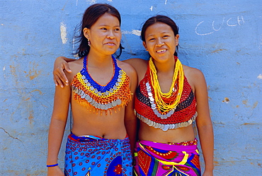 Portrait of two Embera Indian girls, Chagres National Park, Panama, Central America